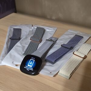 Fitbit Versa 3 Bundle